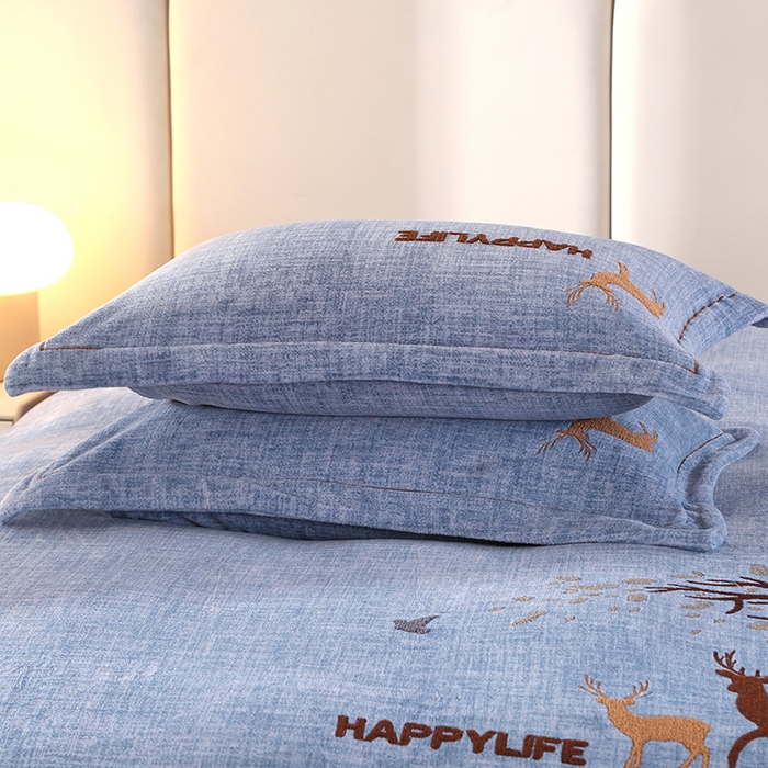 91家纺网 家纺一手货源 找家纺 代芙家纺 2023秋冬新品全消光8.5斤牛奶绒加厚保暖毛巾绣四件套 小鹿-蓝