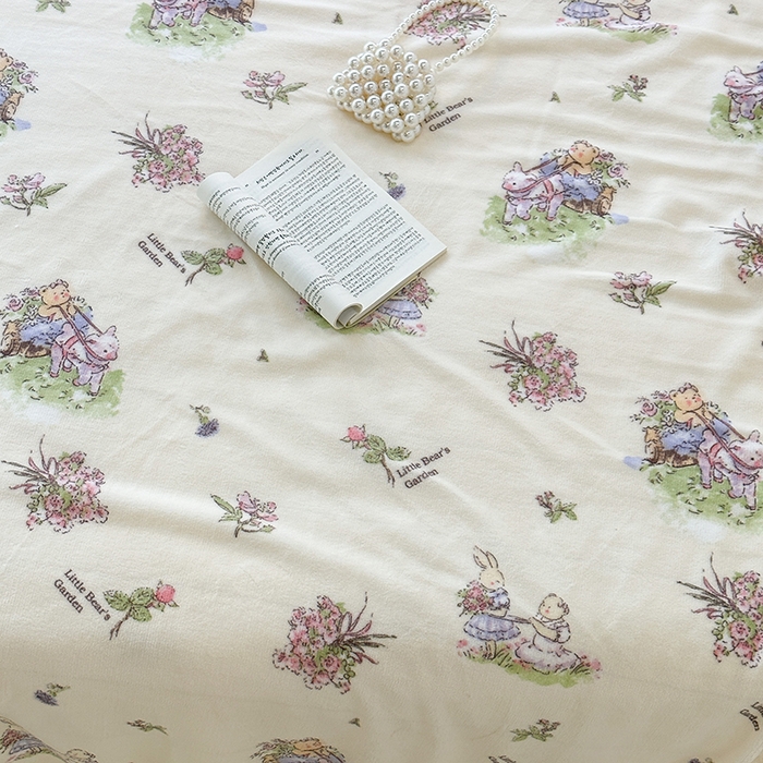 91家纺网 家纺一手货源 找家纺 昔可家纺 2023新款ins风牛奶绒羊羔绒印花毛毯（风格一） 小熊花园