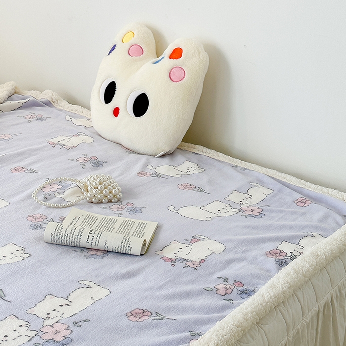 91家纺网 家纺一手货源 找家纺 昔可家纺 2023新款ins风牛奶绒羊羔绒印花毛毯（风格一） 花花小猫咪