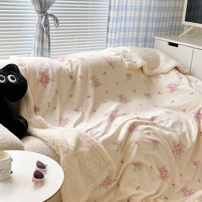 91家纺网 家纺一手货源 找家纺 昔可家纺 2023新款ins风牛奶绒羊羔绒印花毛毯（风格二） 午后茶花