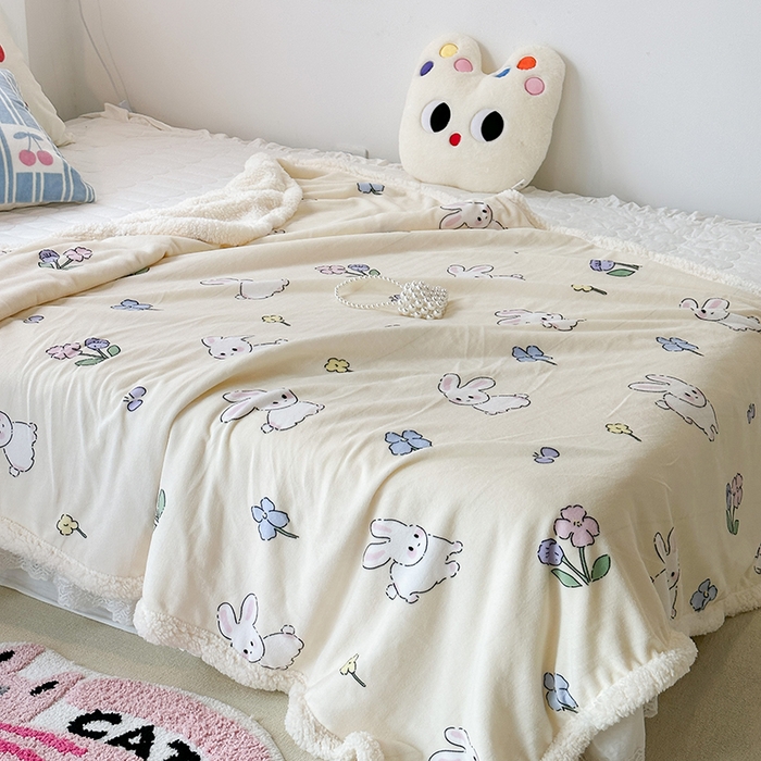 91家纺网 家纺一手货源 找家纺 昔可家纺 2023新款ins风牛奶绒羊羔绒印花毛毯（风格一） 花小兔