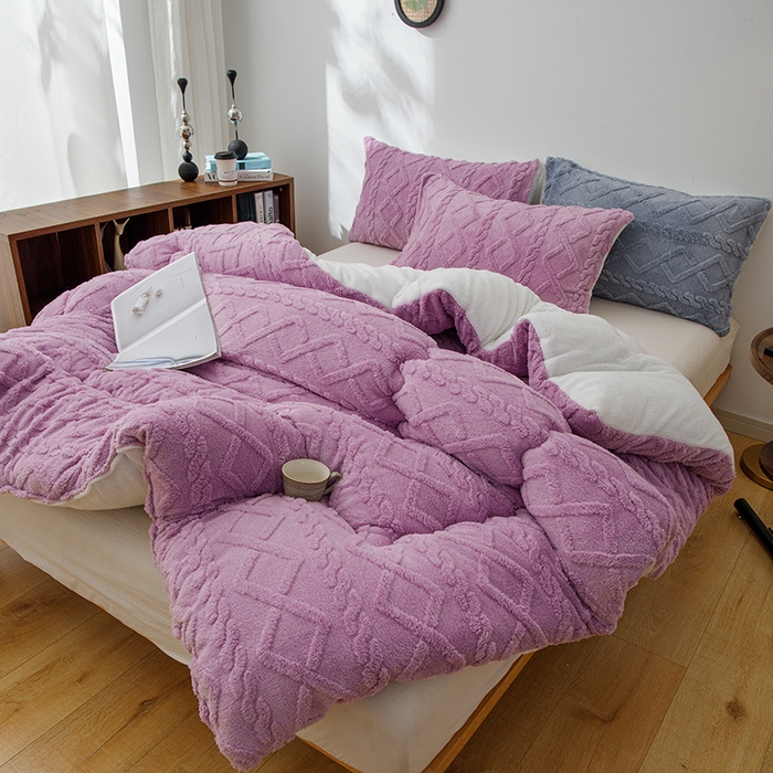 91家纺网 家纺一手货源 找家纺 雅蔓依 2025新款塔芙绒羊羔绒冬被被子被芯 香芋紫