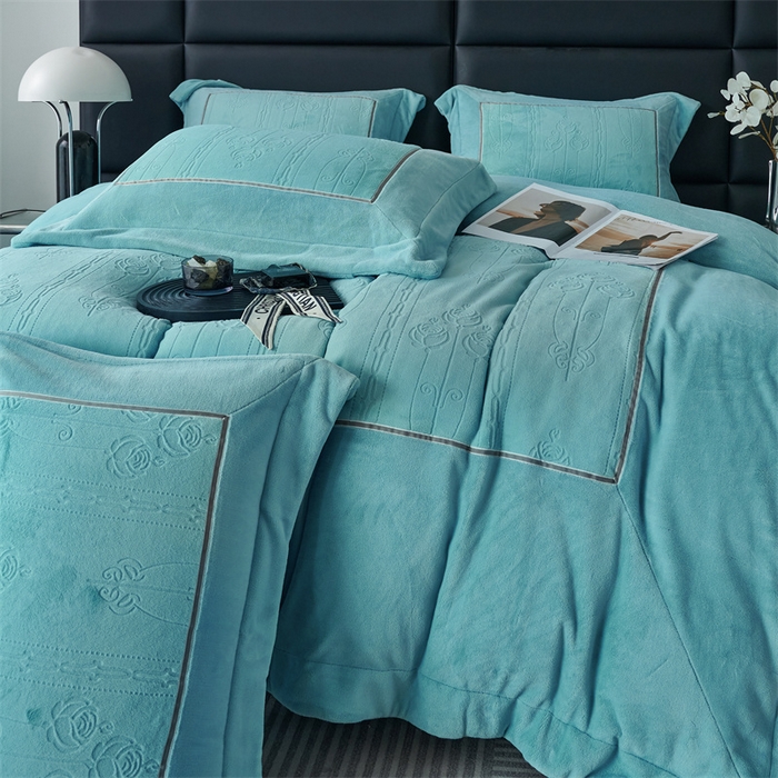 91家纺网 家纺一手货源 找家纺 榻尚家居 2023新款秋冬暖绒Queen系列-玫瑰花园 松石绿