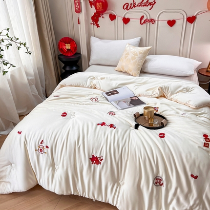 91家纺网 家纺一手货源 找家纺 桂雅居 2023新款吾家有喜有机鲜豆被 珍珠白