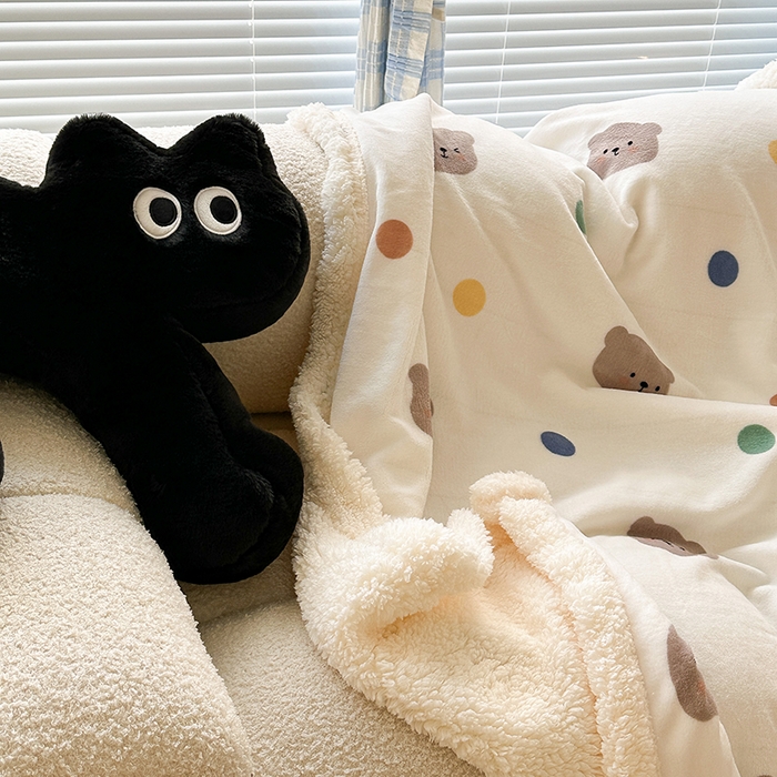 91家纺网 家纺一手货源 找家纺 昔可家纺 2023新款ins风牛奶绒羊羔绒印花毛毯（风格二） 彩色波点熊