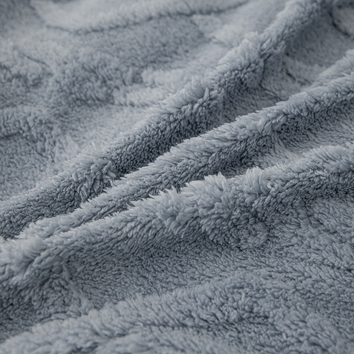 91家纺网 家纺一手货源 找家纺 雅蔓依 2025新款塔芙绒羊羔绒冬被被子被芯 典雅灰