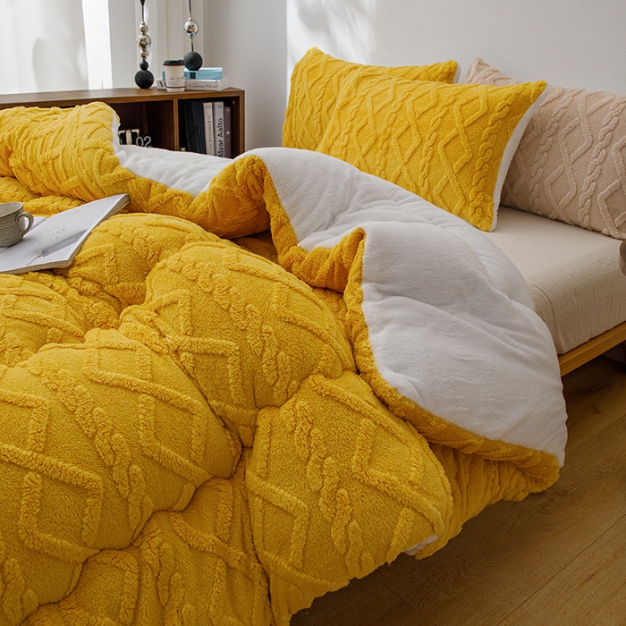 91家纺网 家纺一手货源 找家纺 雅蔓依 2025新款塔芙绒羊羔绒冬被被子被芯 柠檬黄
