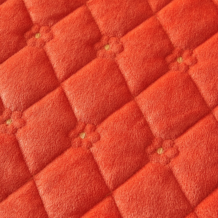 91家纺网 家纺一手货源 找家纺 罗艺轩 2024新款欧洲风情宝宝绒可拆卸夹棉床裙三件套 爱玛橙