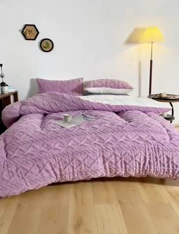 91家纺网 家纺一手货源 找家纺 雅蔓依 2025新款塔芙绒羊羔绒冬被被子被芯 香芋紫