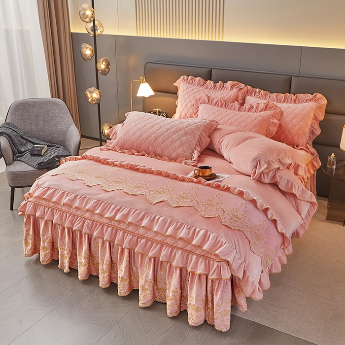 91家纺网 家纺一手货源 找家纺 罗艺轩 2024新款欧洲风情宝宝绒可拆卸夹棉床裙四件套 美人玉