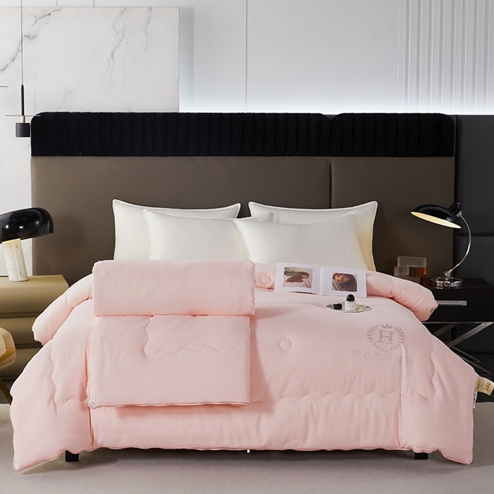 91家纺网 家纺一手货源 找家纺 丽卡家纺  家居馆 2023新款米娜蚕丝子母被 粉玉色