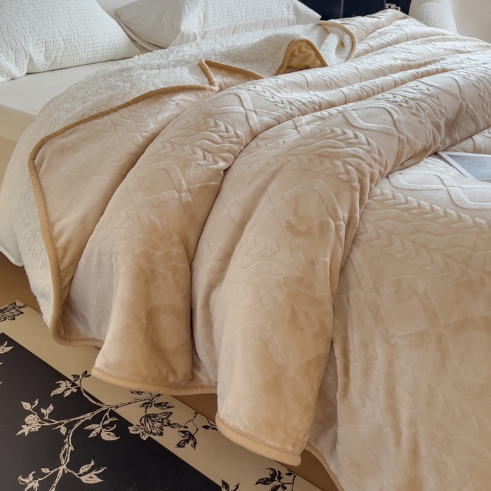 91家纺网 家纺一手货源 找家纺 宜家坊 新款秋冬高克重法莱绒羊羔绒立体剪花纯色多功能毛毯 浅奶咖