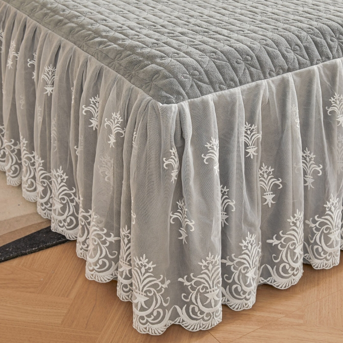 91家纺网 家纺一手货源 找家纺 虹星家纺 2023新款牛奶绒夹棉床裙套件清新系列-床裙款单床裙  清新-星际灰