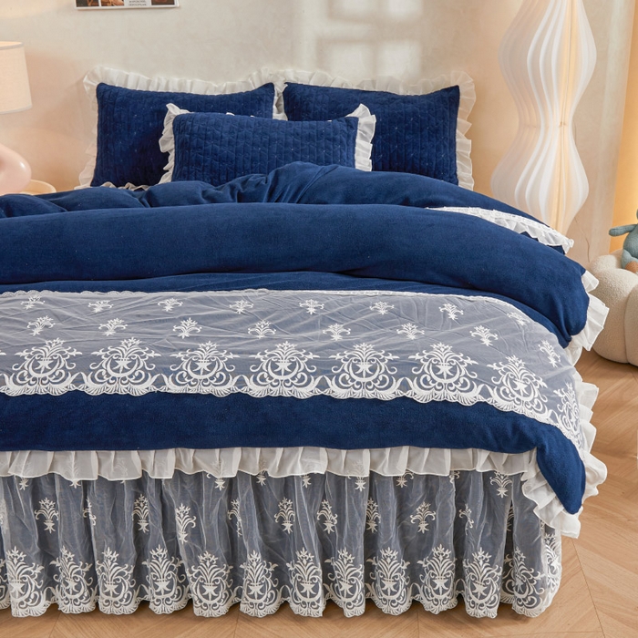 91家纺网 家纺一手货源 找家纺 虹星家纺 2023新款牛奶绒夹棉床裙套件清新系列-床裙款四件套 清新-藏青