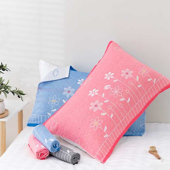 91家纺网 家纺一手货源 找家纺 朴尔家纺-毛巾被 2023新款特惠混纺棉质三层纱布独版AB面枕巾 花中细语粉