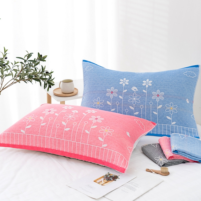 91家纺网 家纺一手货源 找家纺 朴尔家纺-毛巾被 2023新款特惠混纺棉质三层纱布独版AB面枕巾 花中细语粉