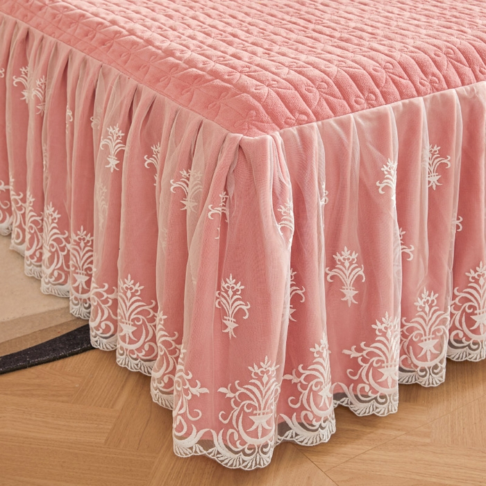 91家纺网 家纺一手货源 找家纺 虹星家纺 2023新款牛奶绒夹棉床裙套件清新系列-床裙款单床裙  清新-梅粉