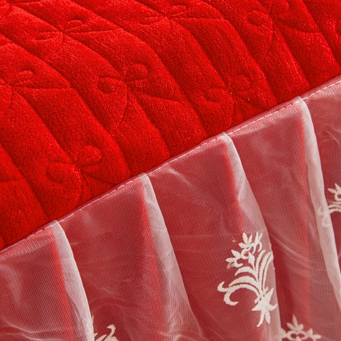 91家纺网 家纺一手货源 找家纺 虹星家纺 2023新款牛奶绒夹棉床裙套件清新系列-床裙款单床裙  清新-中国红