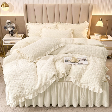 91家纺网 家纺一手货源 找家纺 恋尚 2023新款加厚高克重蜜桃绒床笠式床裙四件套可脱卸四件套 微光-米白