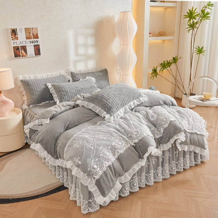 91家纺网 家纺一手货源 找家纺 虹星家纺 2023新款牛奶绒夹棉床裙套件清新系列-床裙款四件套 清新-星际灰