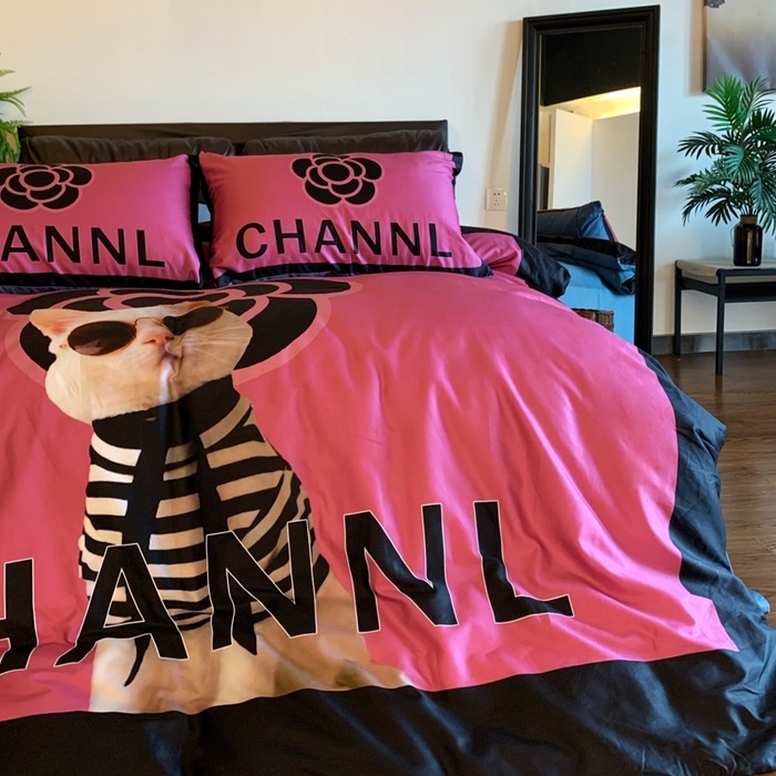 91家纺网 家纺一手货源 找家纺 花沐 2023新款ab版纯棉数码四件套 是个甜仔