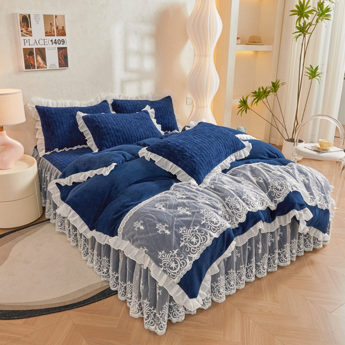 91家纺网 家纺一手货源 找家纺 虹星家纺 2023新款牛奶绒夹棉床裙套件清新系列-床裙款四件套 清新-藏青