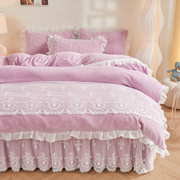 91家纺网 家纺一手货源 找家纺 虹星家纺 2023新款牛奶绒夹棉床裙套件清新系列-床裙款四件套 清新-浪漫紫