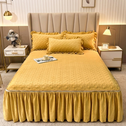 91家纺网 家纺一手货源 找家纺 恋尚 2023新款加厚高克重蜜桃绒床笠式床裙可脱卸 微光-姜黄