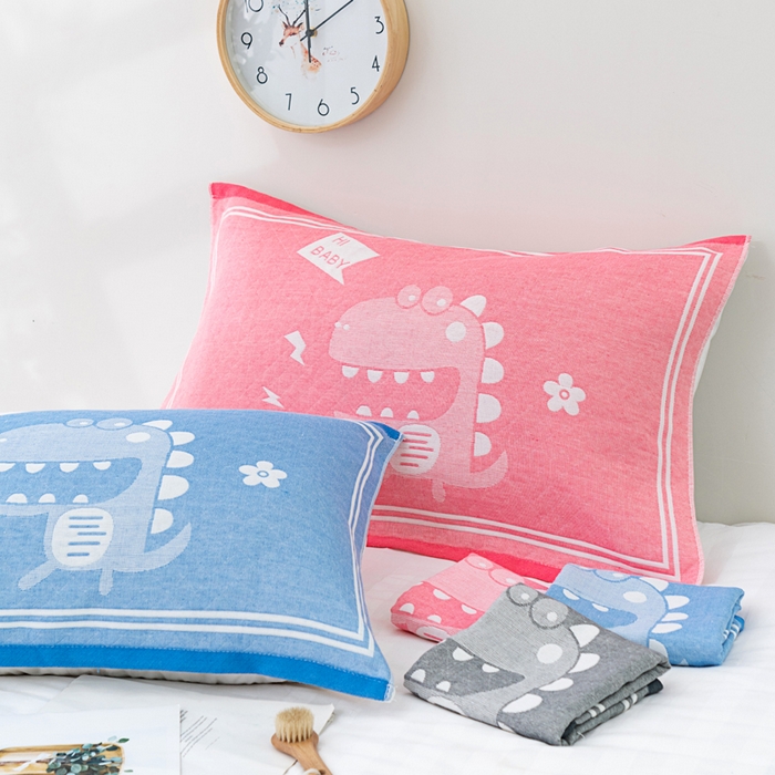 91家纺网 家纺一手货源 找家纺 朴尔家纺-毛巾被 2023新款特惠混纺棉质三层纱布独版AB面枕巾 小恐龙灰