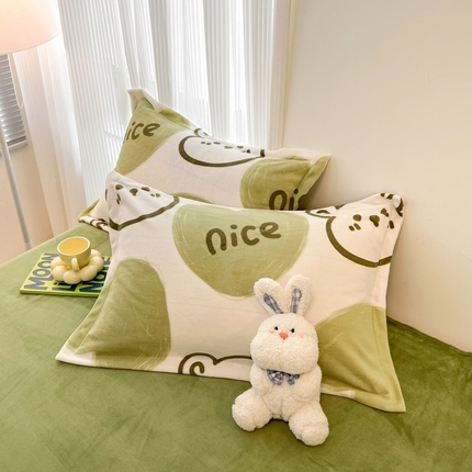 91家纺网 家纺一手货源 找家纺 （总）寐居家纺 2023新款小清新牛奶绒印花枕套