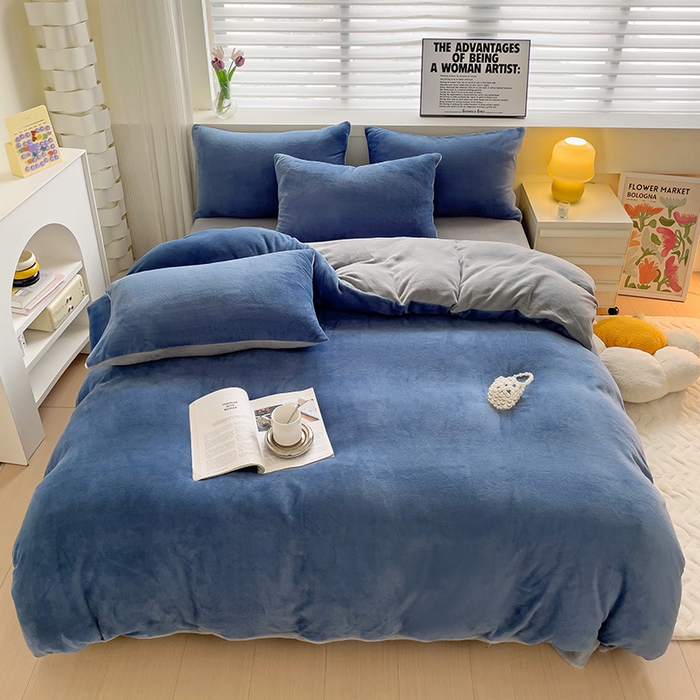 91家纺网 家纺一手货源 找家纺 寐居  2023新款高克重拼色牛奶绒四件套 宝石蓝灰