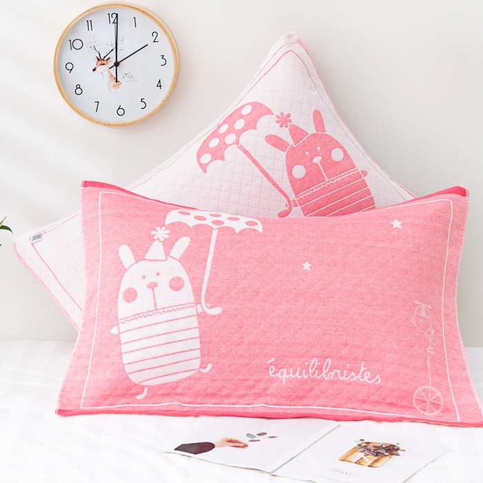 91家纺网 家纺一手货源 找家纺 朴尔家纺-毛巾被 2023新款特惠混纺棉质三层纱布独版AB面枕巾 雨伞熊粉