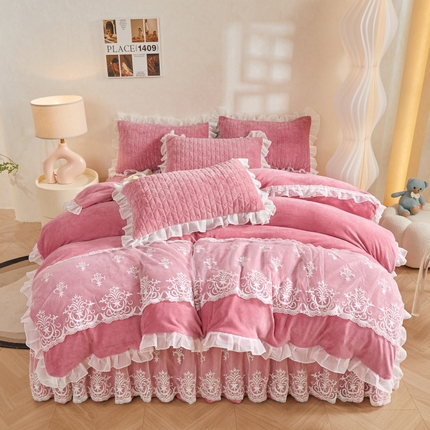 91家纺网 家纺一手货源 找家纺 虹星家纺 2023新款牛奶绒夹棉床裙套件清新系列-床裙款四件套 清新-萝莉豆沙