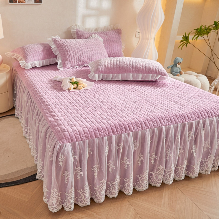 91家纺网 家纺一手货源 找家纺 虹星家纺 2023新款牛奶绒夹棉床裙套件清新系列-床裙款单床裙  清新-浪漫紫