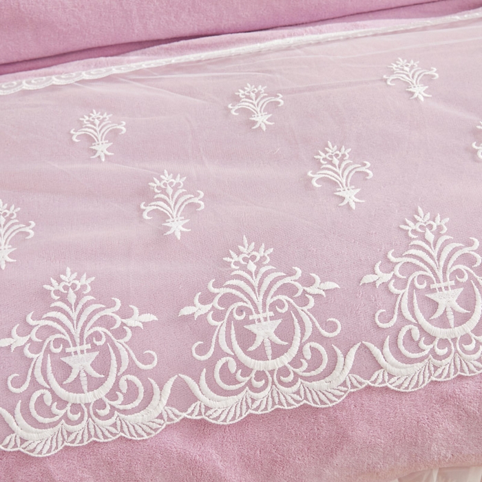 91家纺网 家纺一手货源 找家纺 虹星家纺 2023新款牛奶绒夹棉床裙套件清新系列-床裙款四件套 清新-浪漫紫