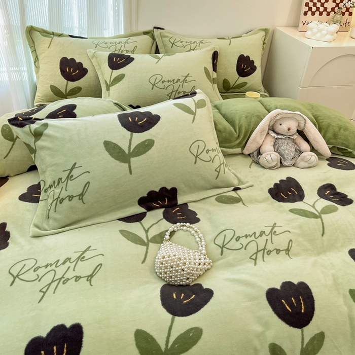 91家纺网 家纺一手货源 找家纺 寐居家纺 2023新款小清新牛奶绒印花四件套 花漫绿