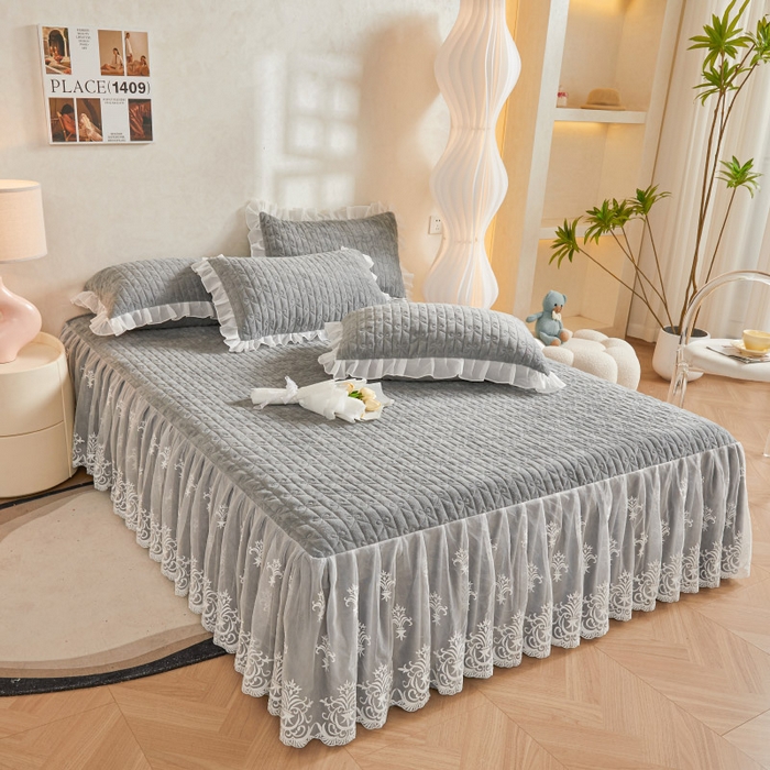 91家纺网 家纺一手货源 找家纺 虹星家纺 2023新款牛奶绒夹棉床裙套件清新系列-床裙款单床裙  清新-星际灰