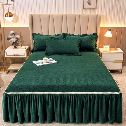 91家纺网 家纺一手货源 找家纺 恋尚 2023新款加厚高克重蜜桃绒床笠式床裙可脱卸 微光-祖母绿