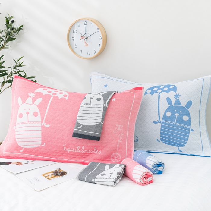 91家纺网 家纺一手货源 找家纺 朴尔家纺-毛巾被 2023新款特惠混纺棉质三层纱布独版AB面枕巾 雨伞熊灰