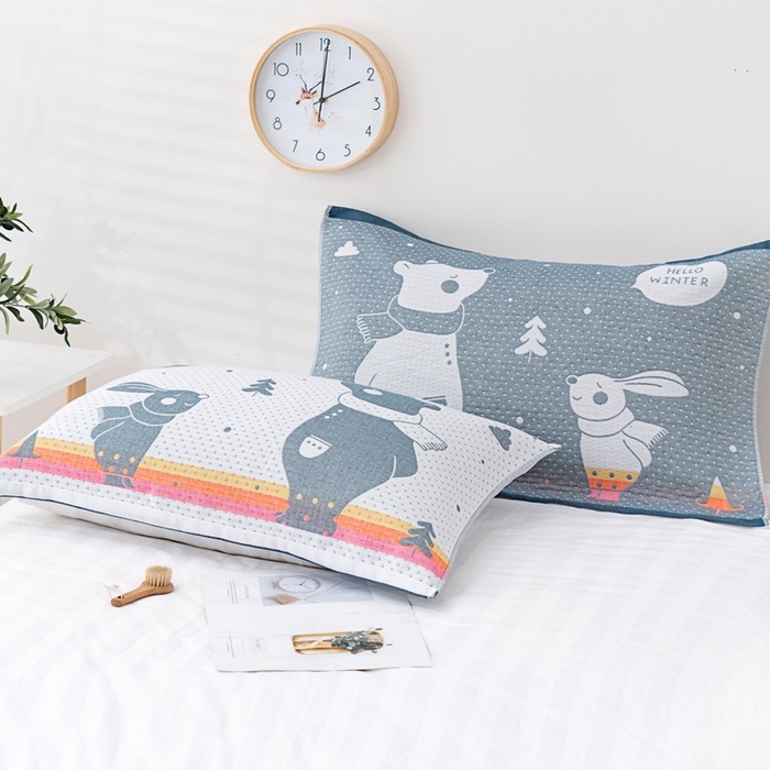 91家纺网 家纺一手货源 找家纺 朴尔家纺-毛巾被 2023新款特惠混纺棉质三层纱布独版AB面枕巾 爱心熊灰