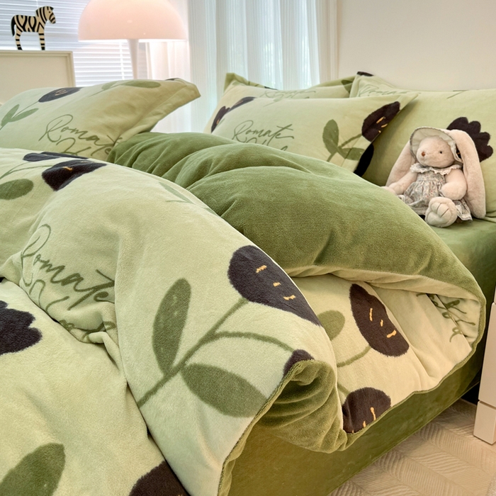 91家纺网 家纺一手货源 找家纺 寐居家纺 2023新款小清新牛奶绒印花四件套 花漫绿