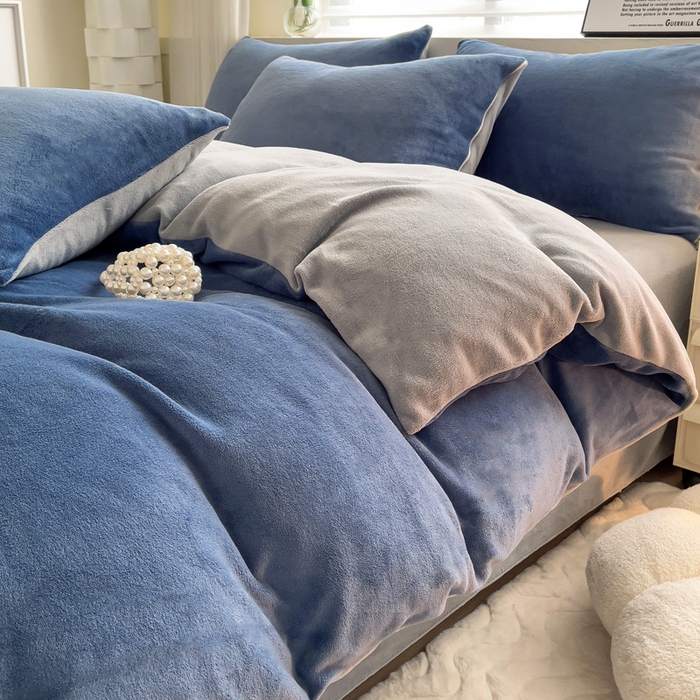 91家纺网 家纺一手货源 找家纺 寐居  2023新款高克重拼色牛奶绒四件套 宝石蓝灰