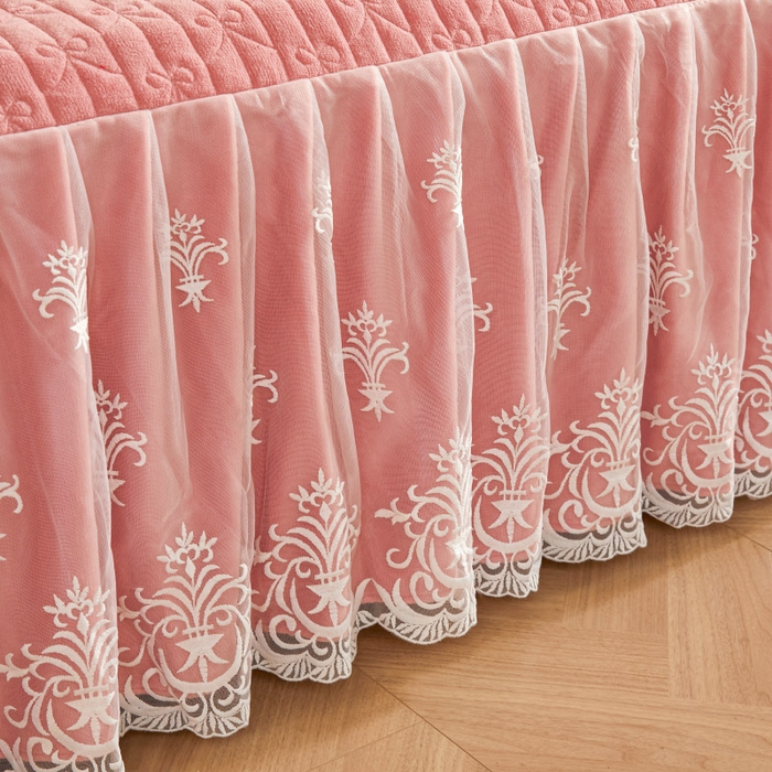 91家纺网 家纺一手货源 找家纺 虹星家纺 2023新款牛奶绒夹棉床裙套件清新系列-床裙款单床裙  清新-梅粉