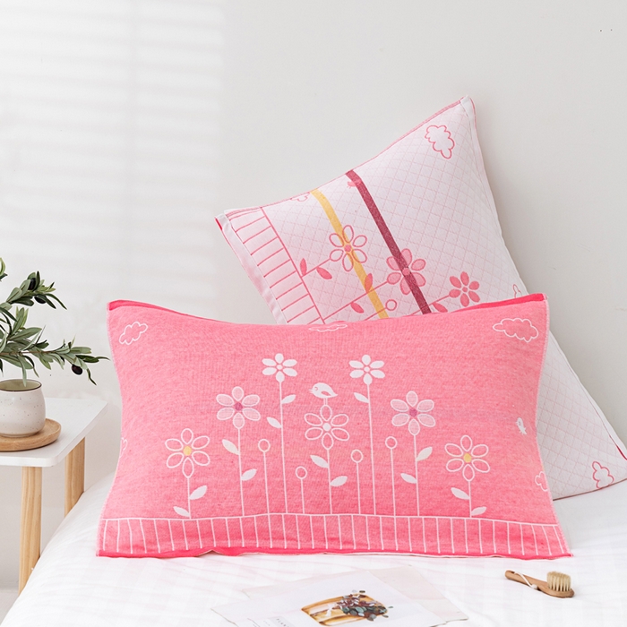 91家纺网 家纺一手货源 找家纺 朴尔家纺-毛巾被 2023新款特惠混纺棉质三层纱布独版AB面枕巾 花中细语粉