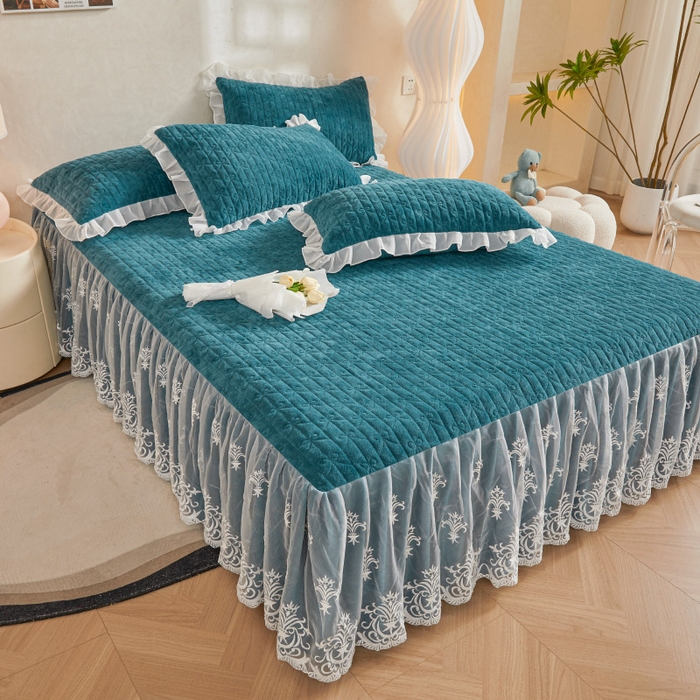 91家纺网 家纺一手货源 找家纺 虹星家纺 2023新款牛奶绒夹棉床裙套件清新系列-床裙款单床裙  清新-孔雀兰