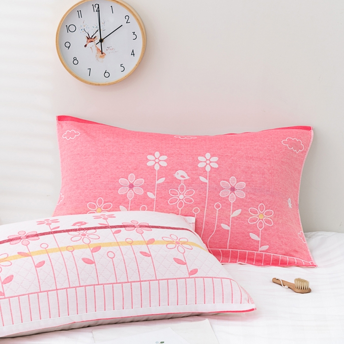 91家纺网 家纺一手货源 找家纺 朴尔家纺-毛巾被 2023新款特惠混纺棉质三层纱布独版AB面枕巾 花中细语粉