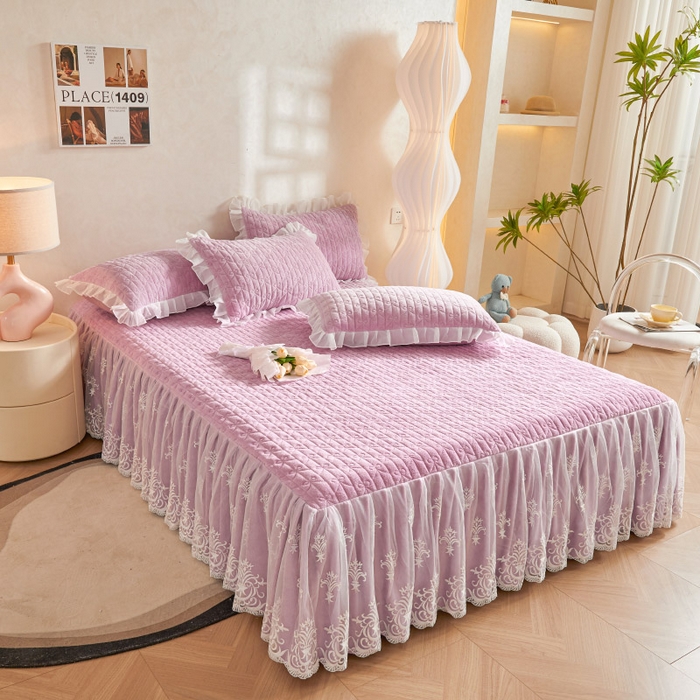 91家纺网 家纺一手货源 找家纺 虹星家纺 2023新款牛奶绒夹棉床裙套件清新系列-床裙款单床裙  清新-浪漫紫