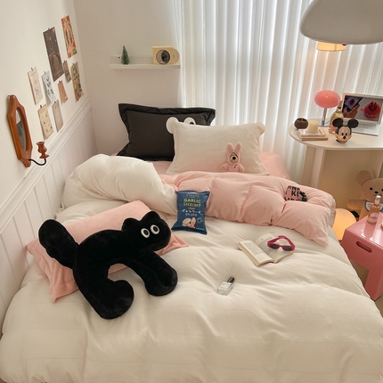 91家纺网 家纺一手货源 找家纺 顾里家纺 2023新款多巴胺撞色混搭牛奶绒四件套 少女甜梦