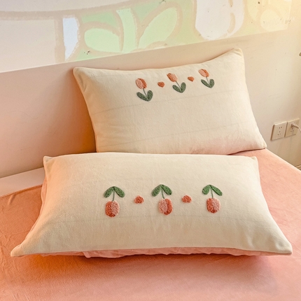 91家纺网 家纺一手货源 找家纺 总寐居家纺 2023新款高克重牛奶绒毛巾绣单枕套 48*74cm/对