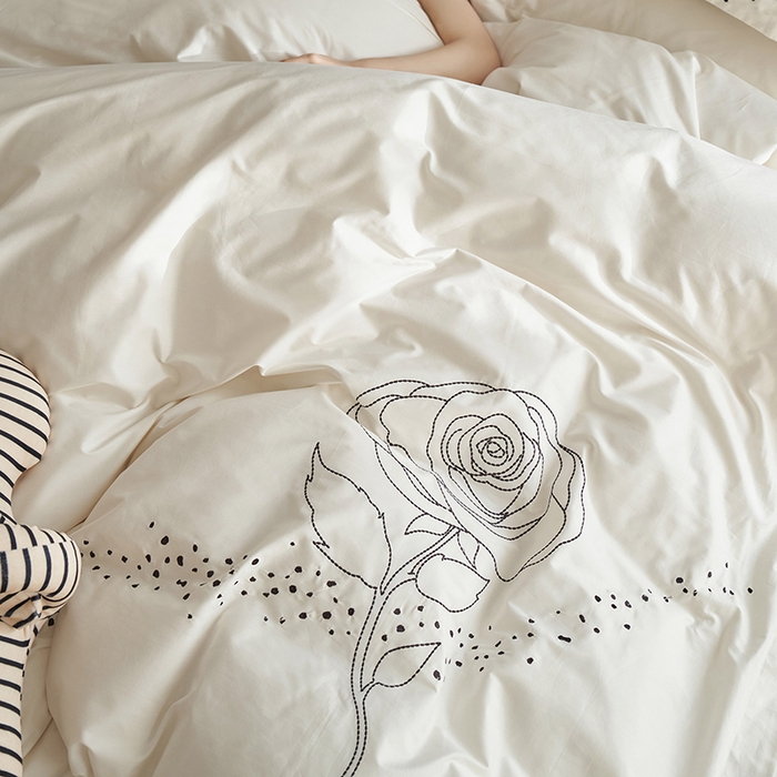 91家纺网 家纺一手货源 找家纺 千朵森 2024新款新疆长绒棉婚庆刺绣四件套-玫瑰 月光白